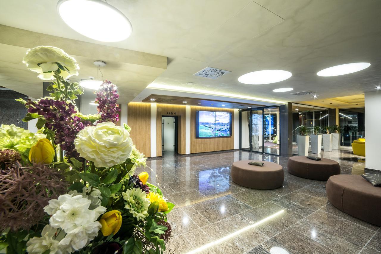 Belá Village Resort Hanuliak מראה חיצוני תמונה